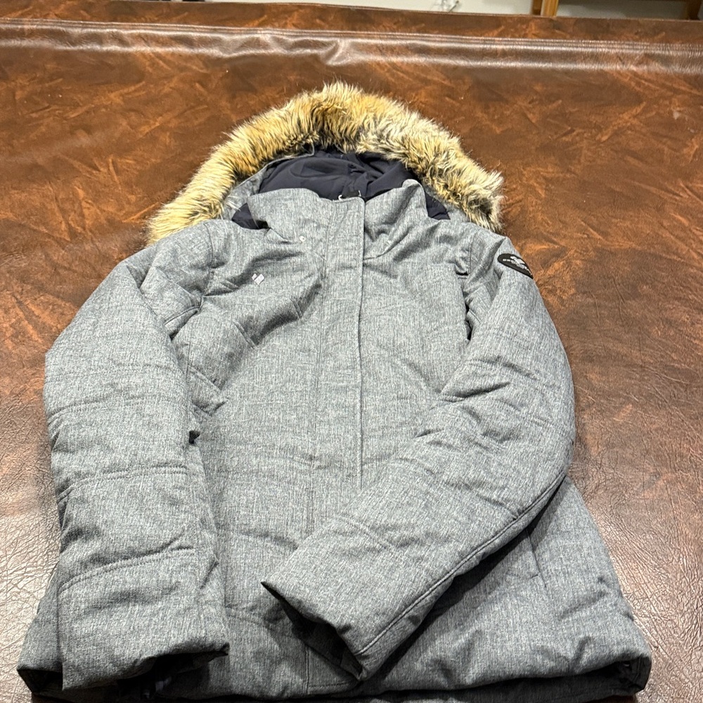 W Obermeyer  Gray Hooded Ski Jacket with Fur Trimmed 
Sz 6